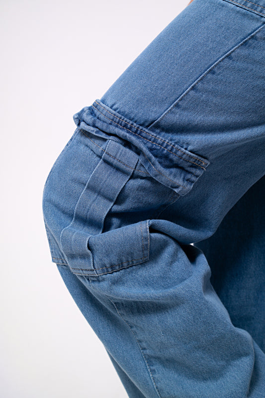 Calça cargo jeans clara
